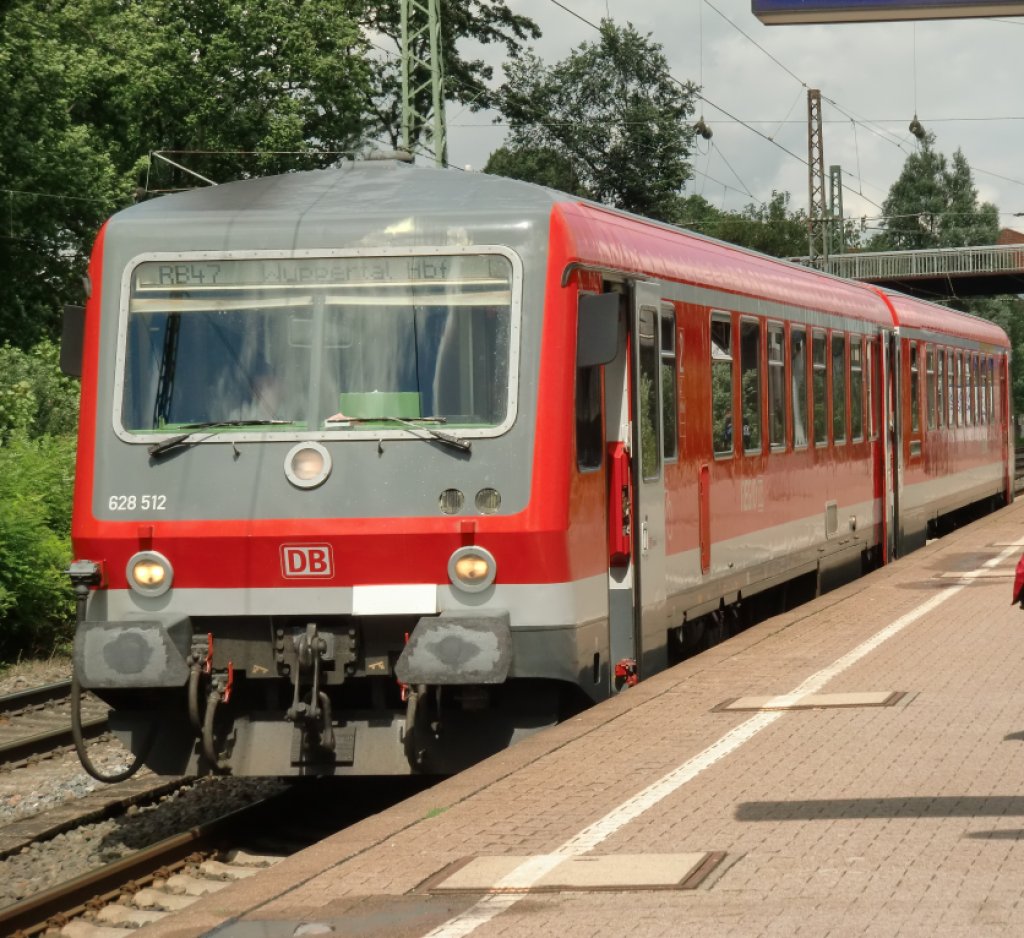 RB47 In Wuppertal-Unterbarmen nach Wuppertal Hbf von Remscheid (18.06.2011).