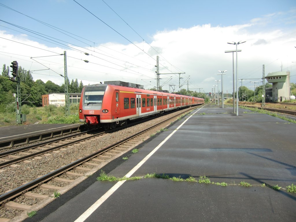 RB48 bei der Einfahrt in Wuppertal-Vohwinkel in richtung Kln (18.06.2011) 