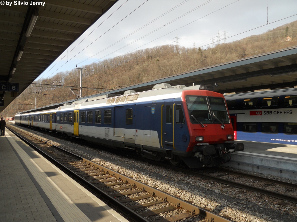 RBDe 560 121-6 ''Mels' am 20.2.2012 in Ziegelbrcke als Regio 7865 nach Chur. Im Laufe der nchsten Wochen soll auch diese Relation auf Domino umgestellt werden.