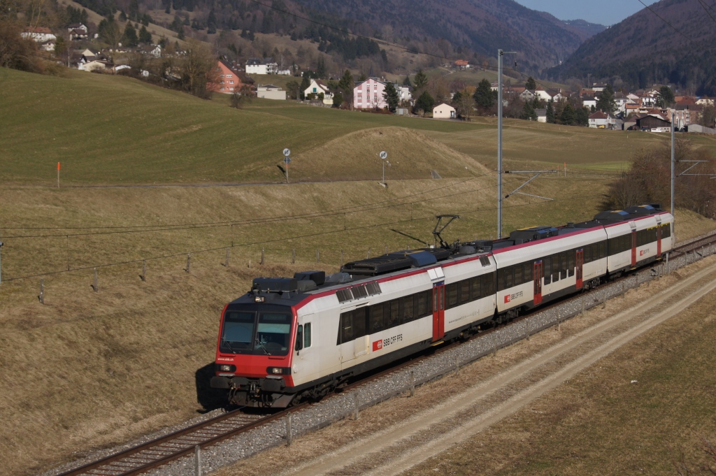 RBDe 560 255-2 verlsst am10.3.12 Rechenette-Pry in Richtung La Heutte.