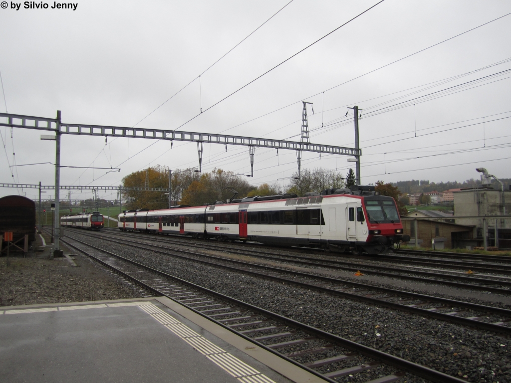 RBDe 560 261-0 (ex RBDe 560 077-0 ''Puidoux & Chexbres'') am 27.10.2012 in Romont.