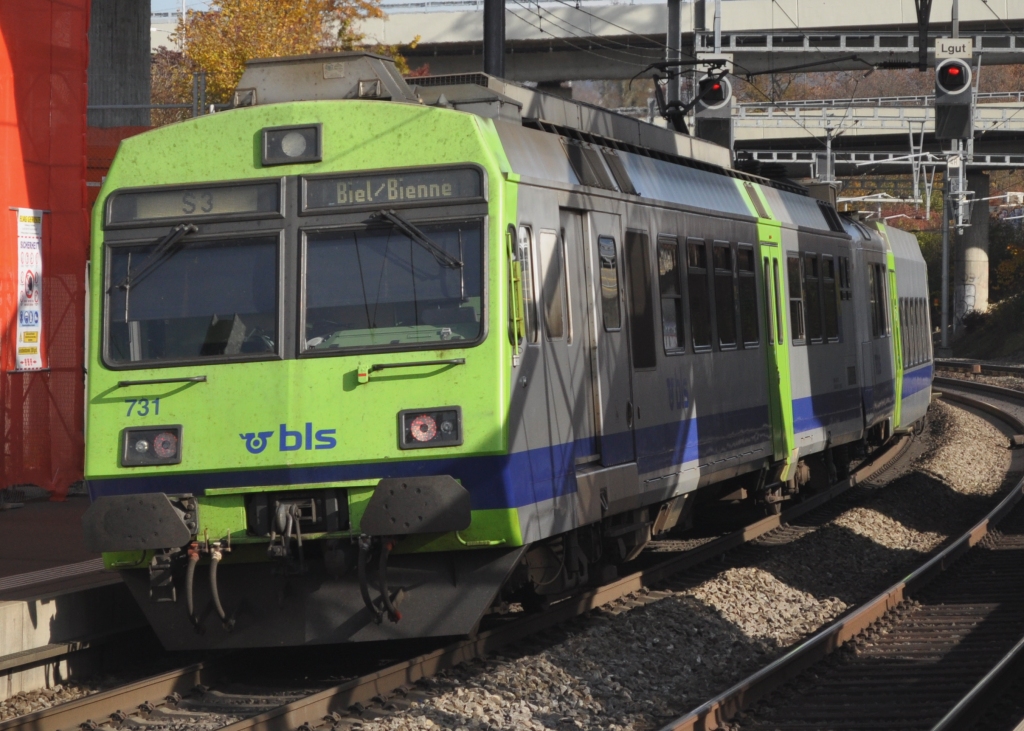 RBDe 565 als S3 nach Biel/Bienne bei der Abfahrt in Bern Wankdorf