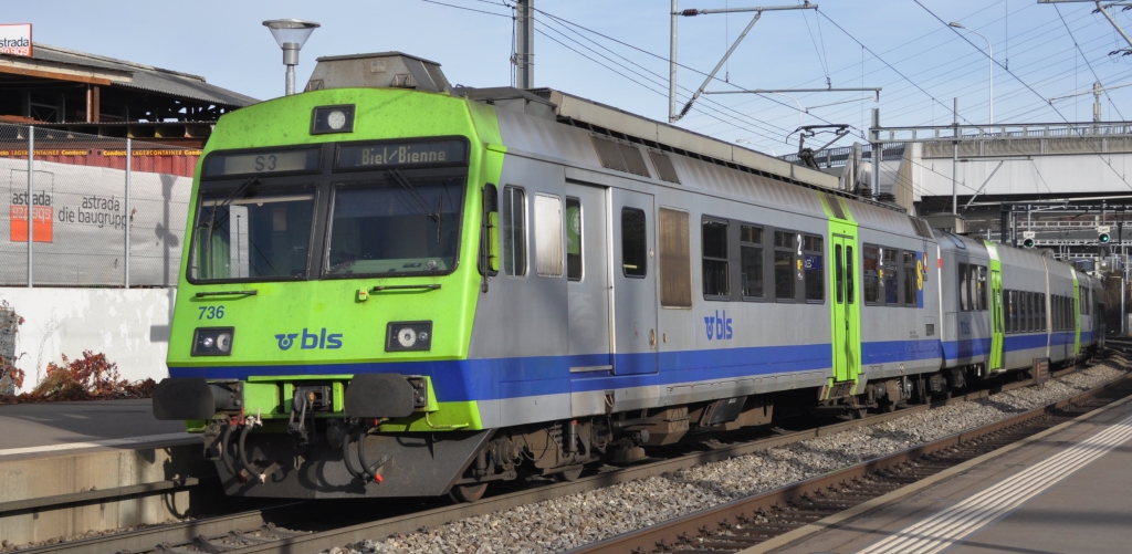 RBDe 565 als S3 nach Biel/Bienne bei der Abfahrt in Bern Wankdorf