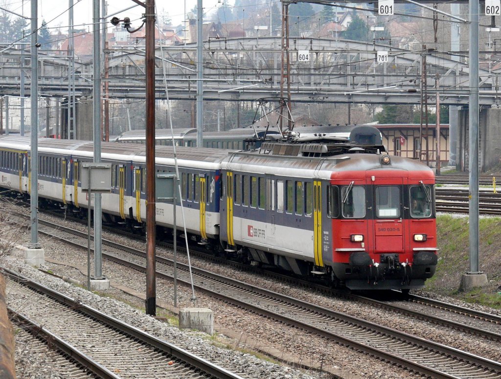 RBe 540 Pendel als IC-2000 Ersatzzug beim Gterbahnhof St. Gallen am
27.03.2011