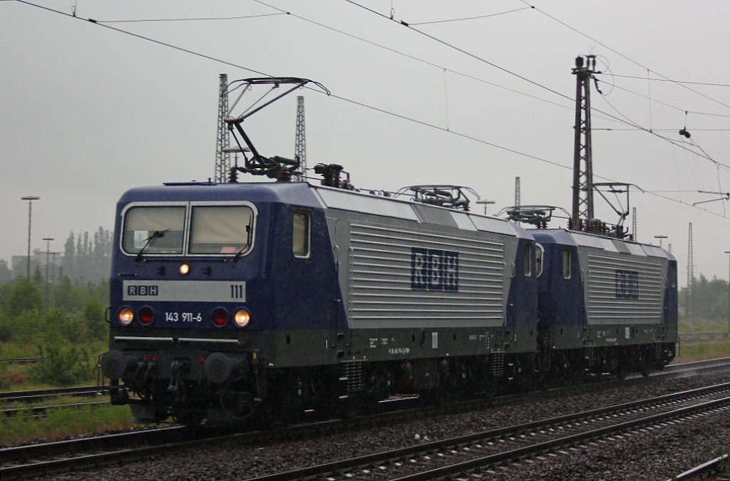 RBH 111 und RBH 109 am 4.6.12 als Lz in Duisburg-Bissingheim.
