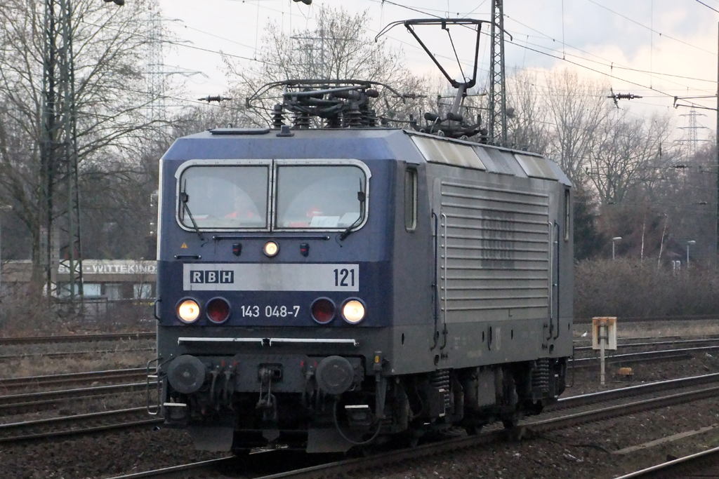 RBH 121 (143 048-7) in Oberhausen-Osterfeld Sd 20.2.2012