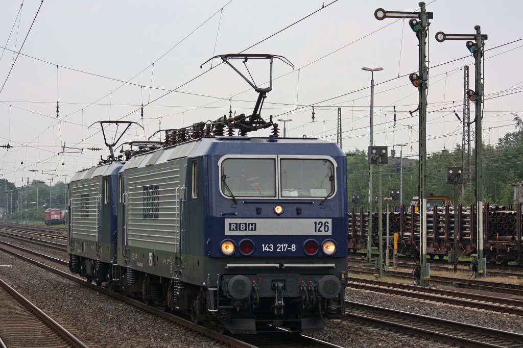 RBH 126 (143 217) und RBH 108 (143 916) am 20.6.12 in Dsseldorf-Rath.