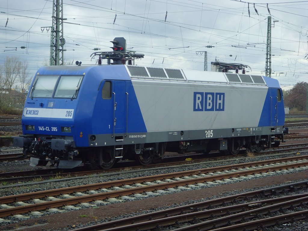 RBH 205 (145-CL 205) abgestellt in Frankfurt-Hchst. 03.04.2010