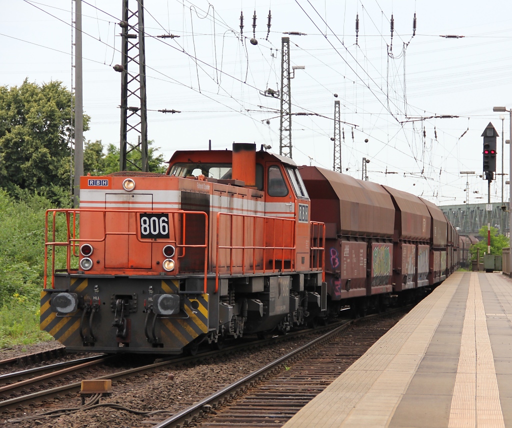 RBH 806 mit Erzwagen-Zug in Recklinghausen Sd. Aufgenommen am 28.06.2012.