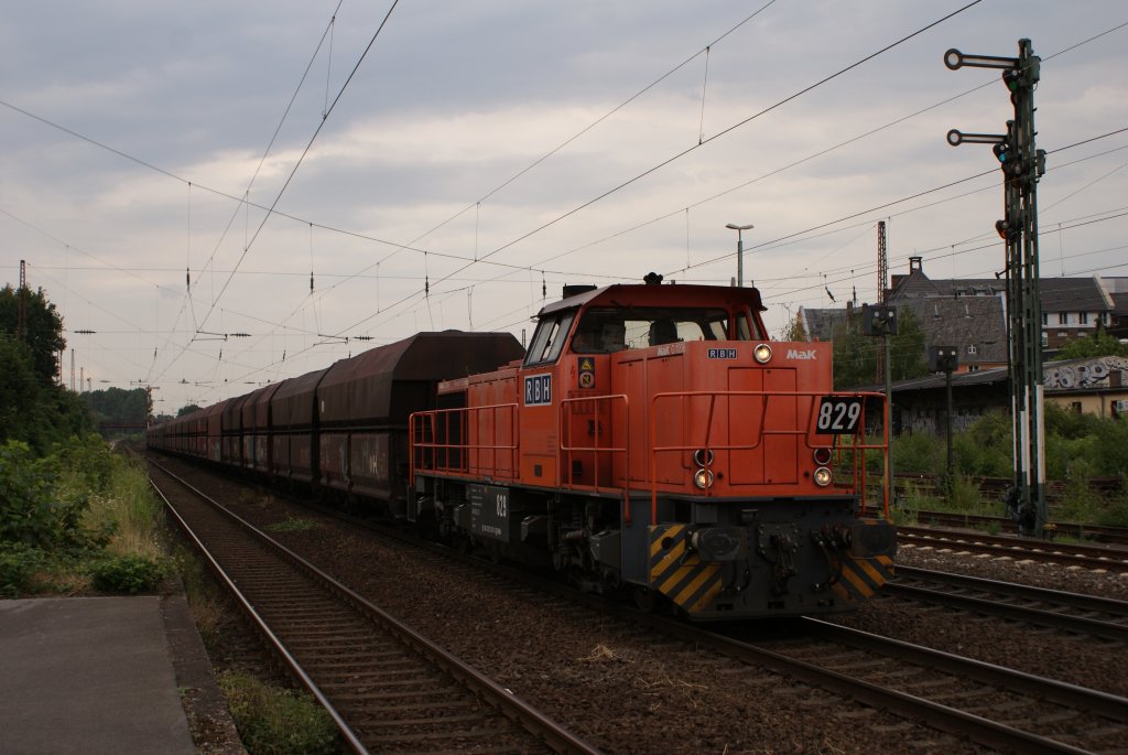 RBH Mak G1206  (RBH 809) mit einem Kohlezug in Dsseldorf Rath am 21.07.2010