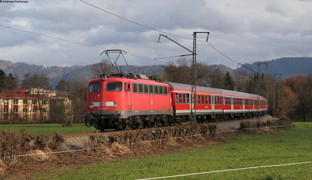 RbZ 19000 (Stuttgart Hbf–Kirchzarten) mit Schublok 110 416-5 bei Kirchzarten 25.11.12