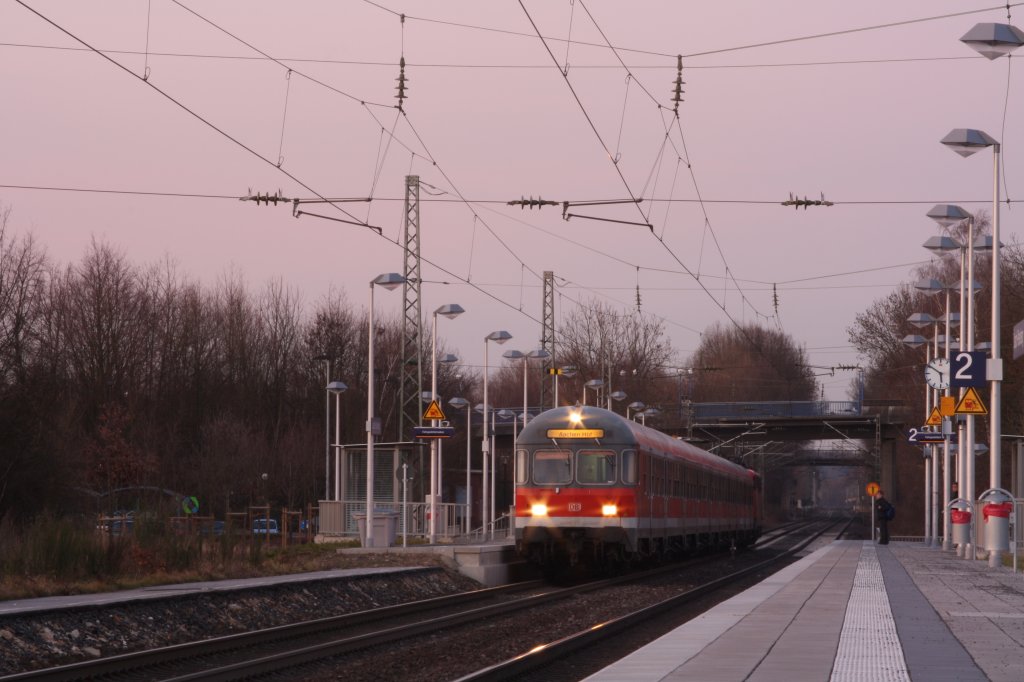 RE 10462 steht Abfahrbereit in bach-Palenberg, hinten schiebt 110 418