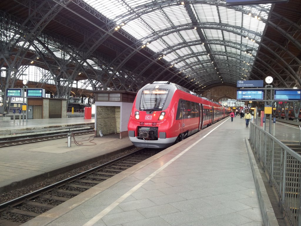 RE 16725 von Leipzig Hbf nach Dresden Hbf.Aufgenommen am 5.11.2012 in Leipzig Hbf
