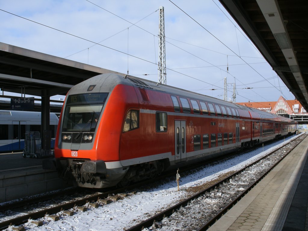 RE 18511 von Stralsund nach Falkenberg wird immer noch mit Dostos gefahren,am 11.Februar 2012 stand der RE in Stralsund.