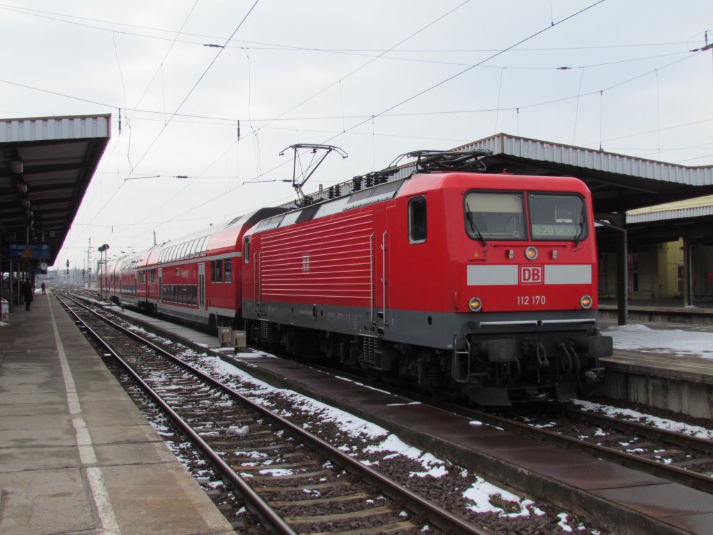 RE 20 nach Uelzen ber Stendal im Bahnhof von Magdeburg mit 112 170 am 15.03.2013