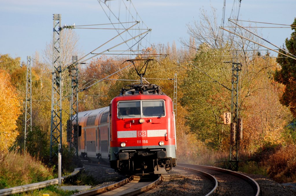RE 4, 111 156 am 4.11.11 bei bach - Palenberg, in Richtung Aachen unterwegs.