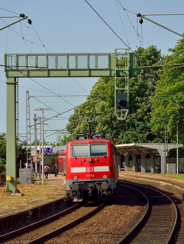 RE 4 nach Dortmund in Rheydt Hbf, geschoben von der 111 114.
2.August 2013
