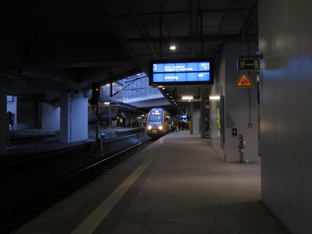 RE 4 nach Jterbog am 11.01.13 in Berlin-Sdkreuz