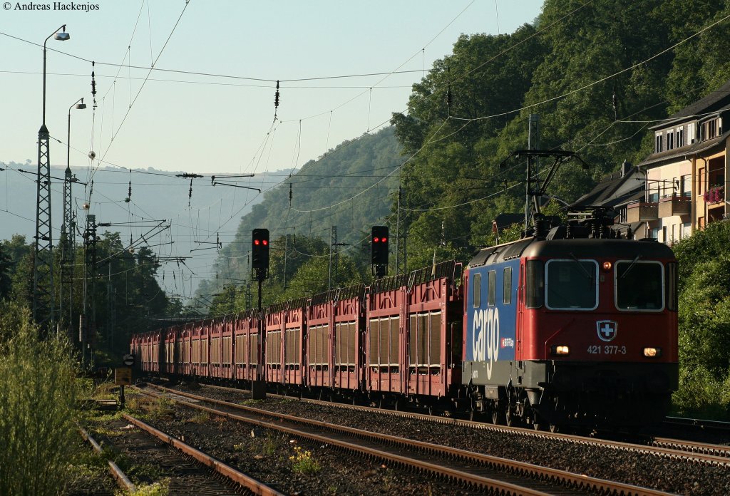 Re 421 377-3 mit einem leeren Autozug gen Norden in Oberwesel 20.7.10