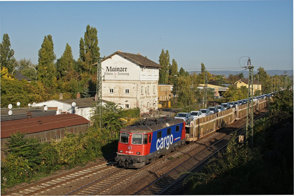 Re 421 386-4 (SBB Cargo) mit DGS 47039 Zeebrugge-Ramskapelle/B - Safenwil/CH bei Mainz-Kastel. 11.10.12