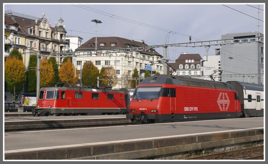 Re 4/4 II 11218 und Re 460 035-9 in Luzern (22.10.2010)