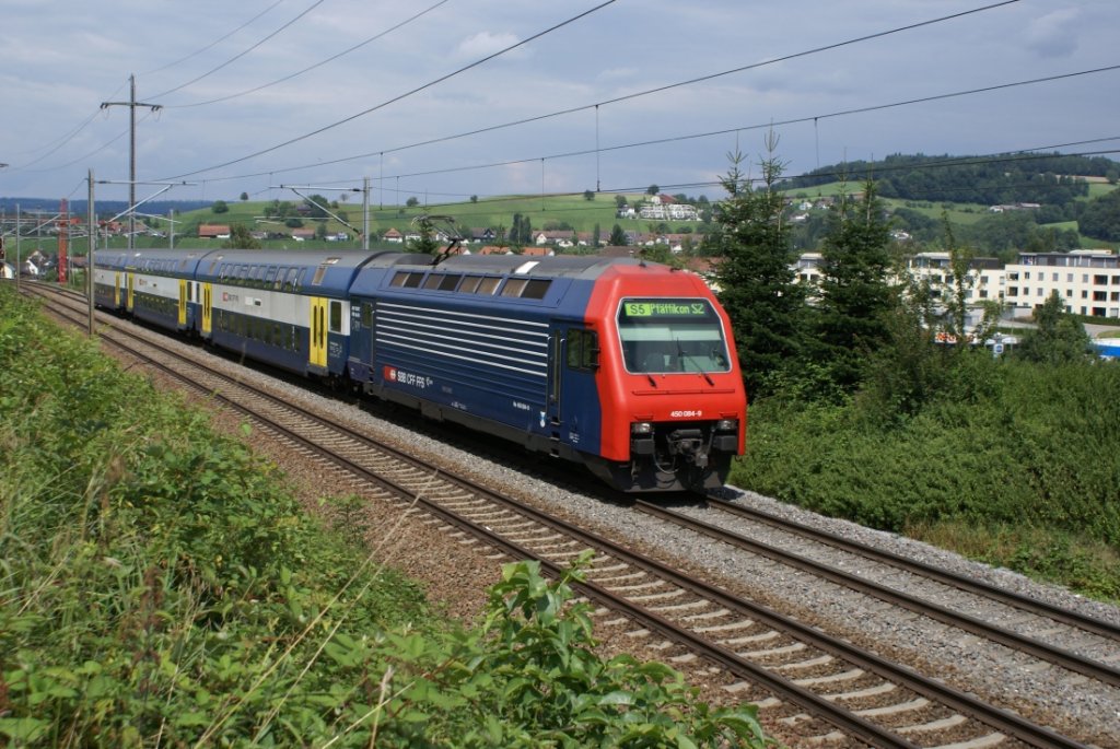 Re 450 084-9 fhrt am 6.8.10 von Eglisau Richtung Glattfelden.
