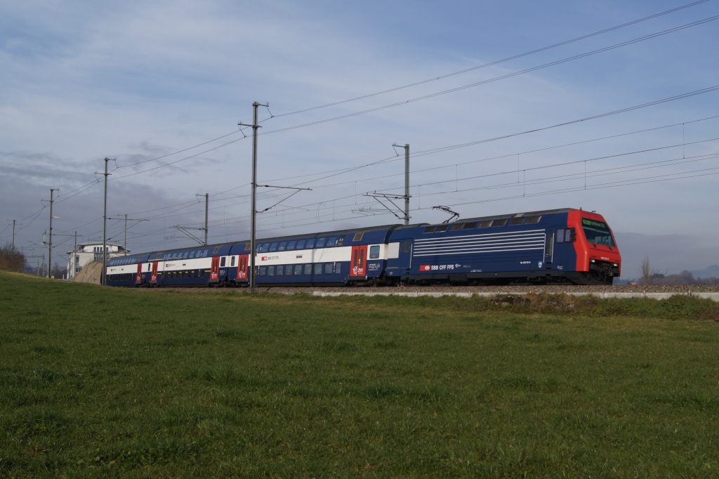 Re 450 112-7 befindet sich am 26.11.11 in Bubikon.