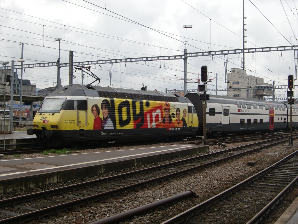 Re 460 053-2 Login bei der Einfahrt in Zrich HB, 13.6.2010