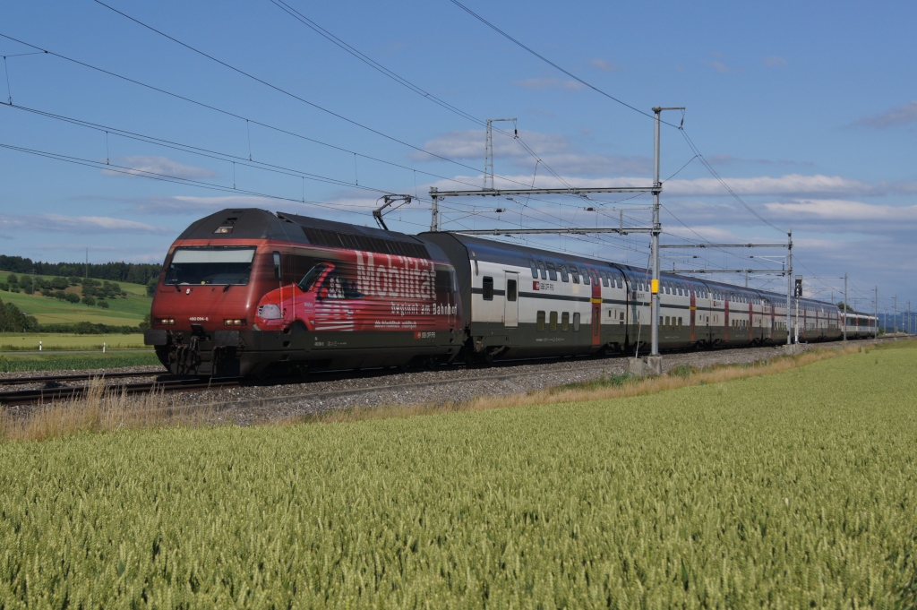 Re 460 094-6 zieht am 22.6.12 den RE 2965 von Mnchenbuchsee Richtung Schpfen.