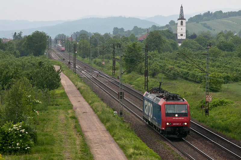 Re 482 021-3 am 2. Juni 2010 bei Denzlingen.
