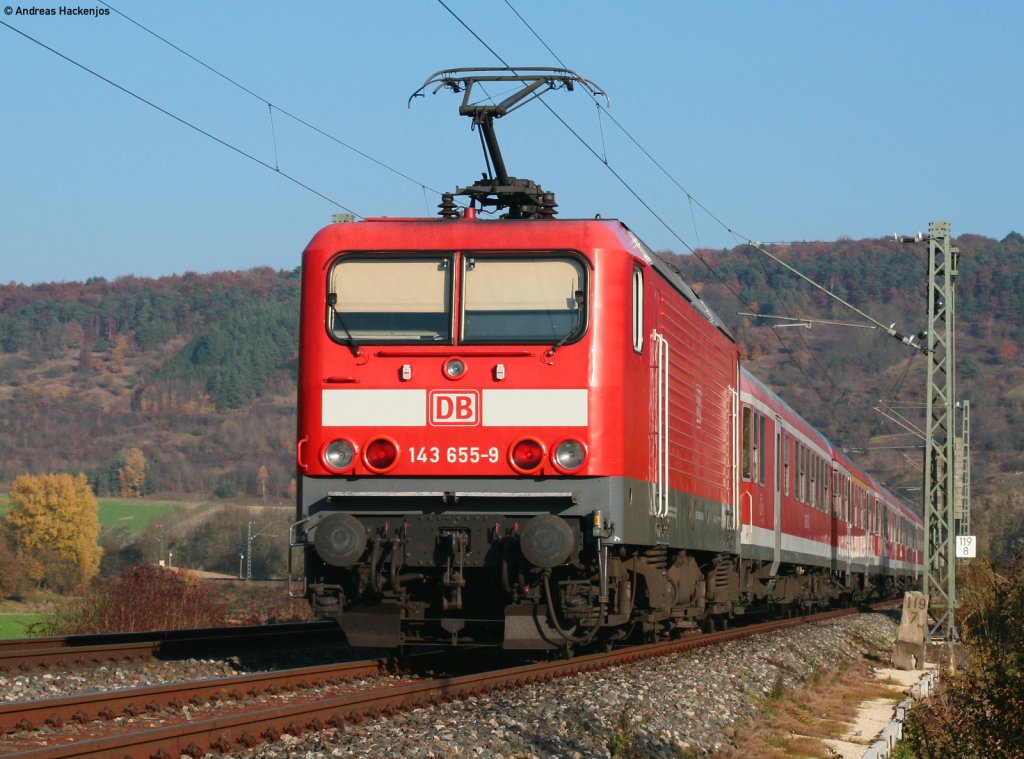 RE 4944 (Stuttgart Hbf-Wrzburg Hbf) mit Schublok 143 655-9 bei Gerlachsheim  31.10.10