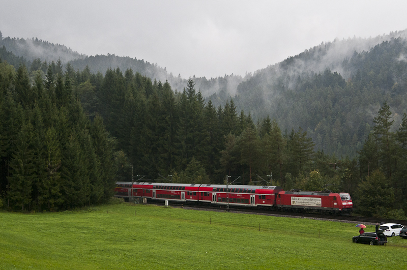 RE 5184 (Kreuzlingen - Karlsruhe Hbf) am 25. September 2010 bei Hippensbach.