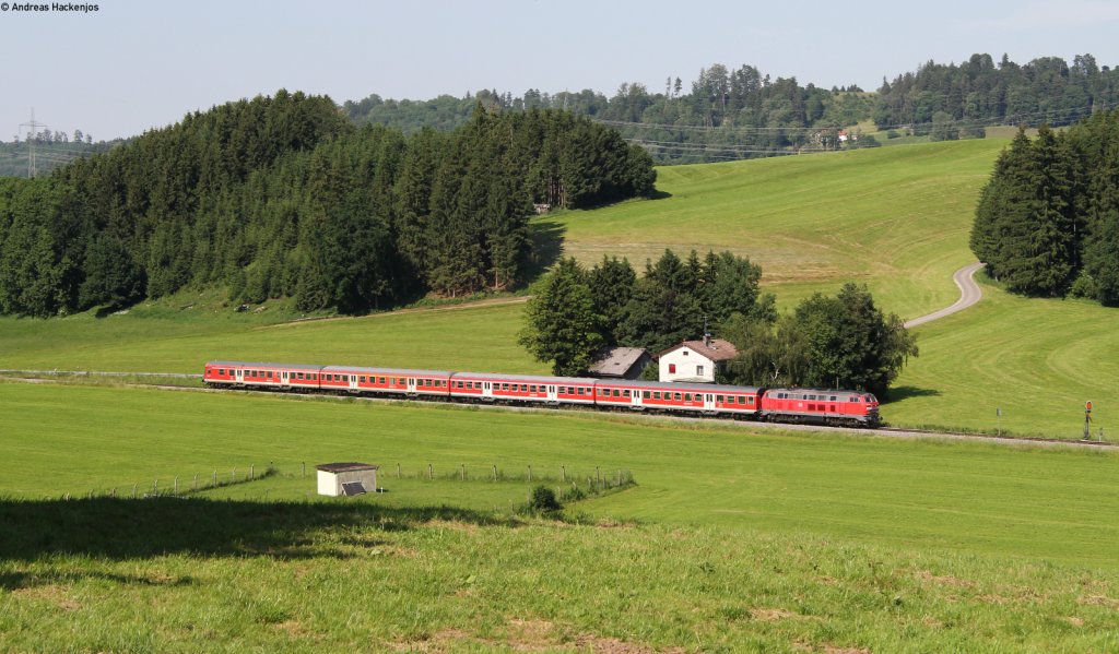 RE 57648 (Kempten(Allgu)Hbf-Ulm Hbf) mit Schublok 218 *** bei Ziegelberg 18.6.12