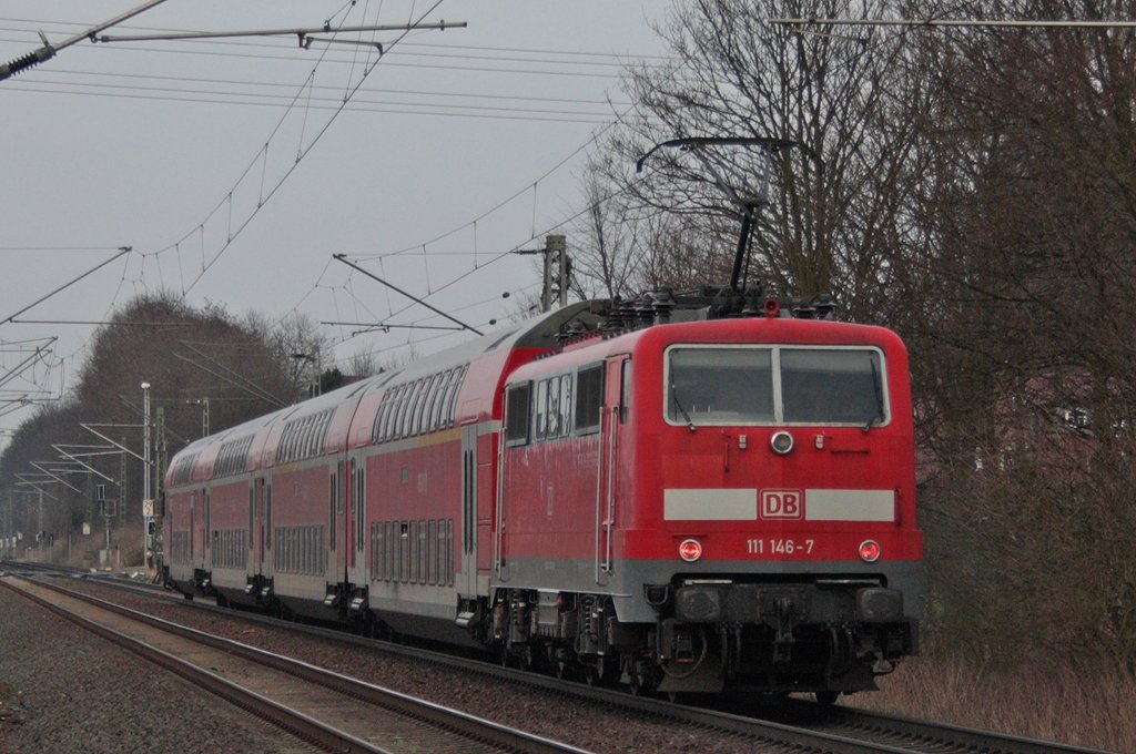 RE10429 nach Dortmund mit Schublok 111 146-7 am Km 29.0 der KBS 485 23.3.10