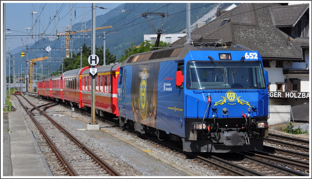RE1136 aus St.Moritz mit Ge 4/4 III 652  Vaz/Obervaz Lenzerheide-Valbella  fhrt in Chur ein. (17.06.2012)