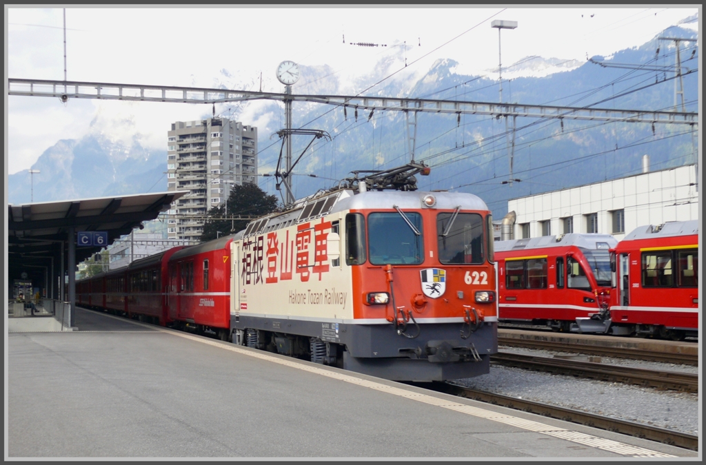RE1248 mit Ge 4/4 II 622  Arosa  verlsst Landquart. (29.09.2010)
