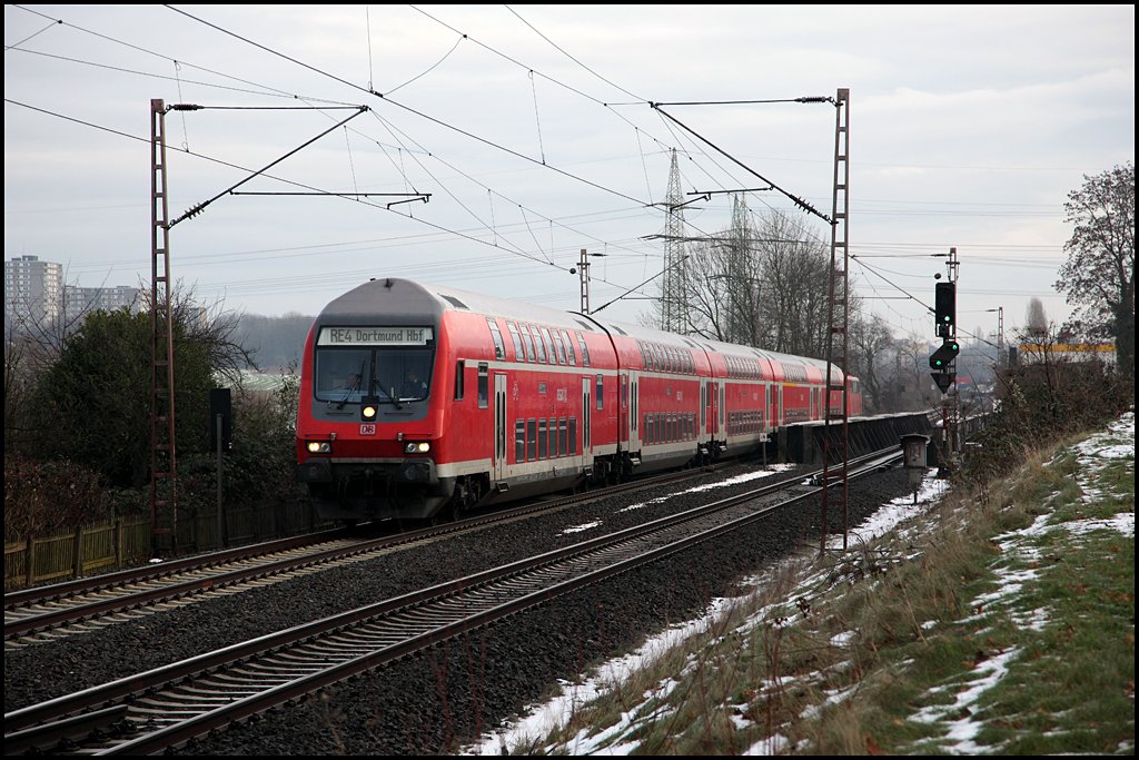 RE4  WUPPER-Express  am 24.12.2009 beim Harkortsee. 