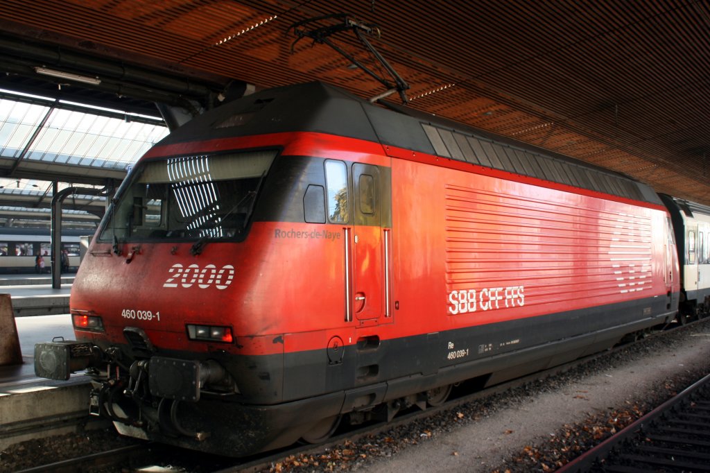 Re460 039-1 zum Schieben abfahrbereit in Zrich HB. Aufgenommem am 01.11.2009.