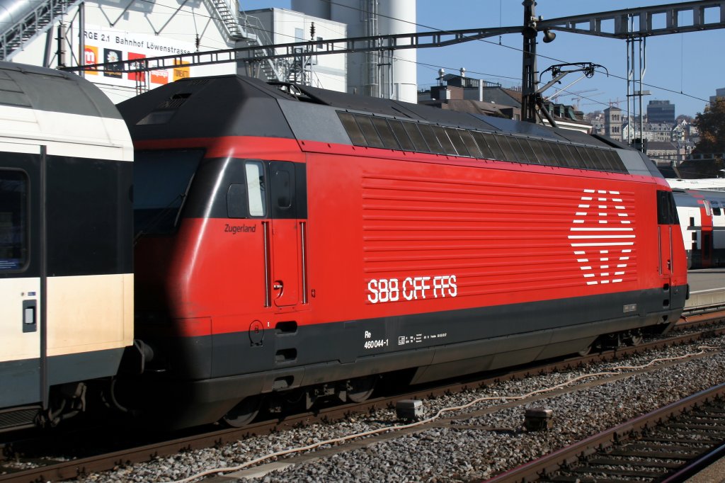 Re460 044-1 bei der Abfahrt in Zrich HB. Aufgenommem am 01.11.2009.