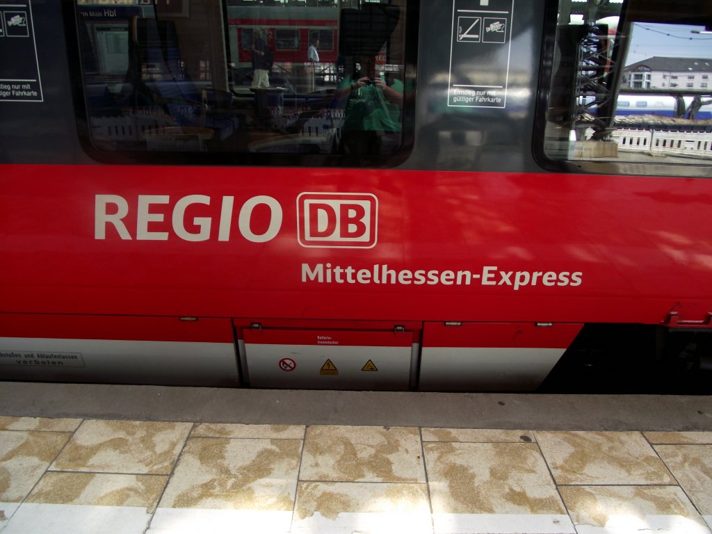 Regio DB Mittelhessen Express Beschriftung eines 442er am 20.06.13 in Frankfurt am Main Hbf 