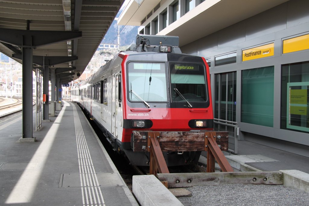 Regio RBDe 560DO(Domino)nach Ziegelbrcke auf Gleis 4 im Endbahnhof Chur.17.03.13

