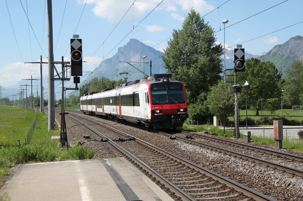 Regio von Ziegelbrcke nach Chur,am 14.05.12 in Maienfeld