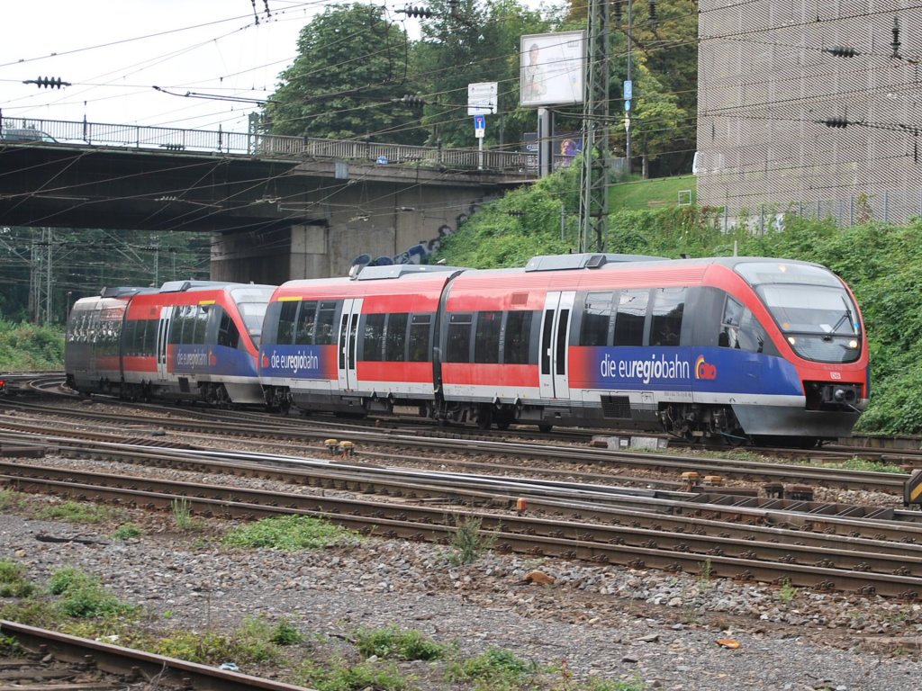 RegionalBahn 20 in Richtung Annapark-Alsdorf trifft in Aachen West ein. BR 643.2 Talent am 25. Juli 2011