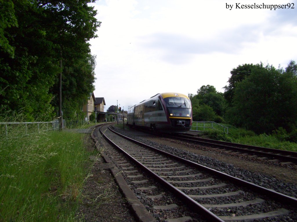 Regionalbahn nach Kamenz im Bahnhof Gro�r�hrsdorf