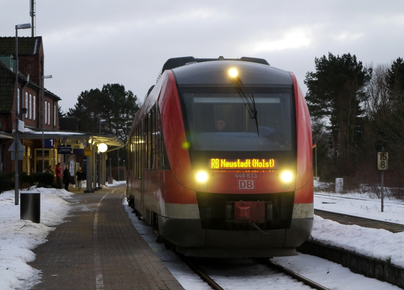 Regionalbahn nach Neustadt/Holstein am Bahnhof Timmendorfer Strand. 1.1.2011