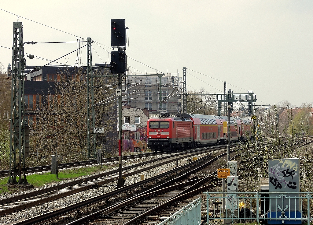 Regionalbahn Richtung Hauptbahnhof an der Hamburger S-Bahnstation  Sternschanze . 25.4.2013