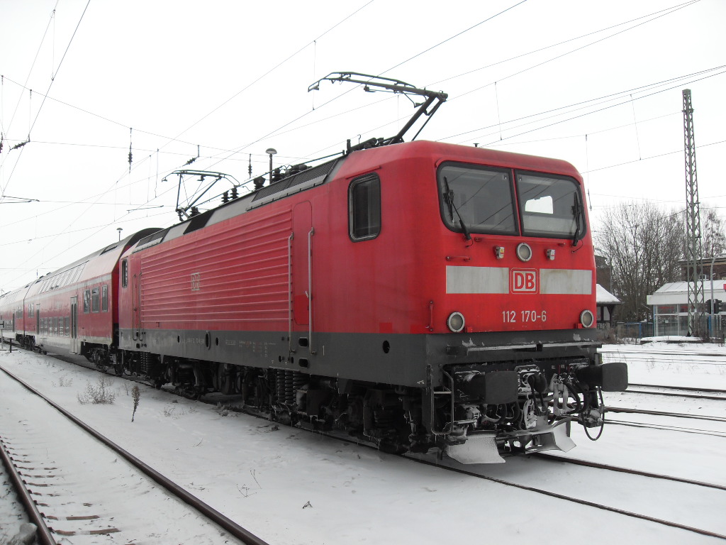 Regionalexpress konnte das ganze Wochenende verschnaufen ausser das es ca.-10 Grad waren deshalb beide Stromabnehmer oben.Das war am 31.01.2010
