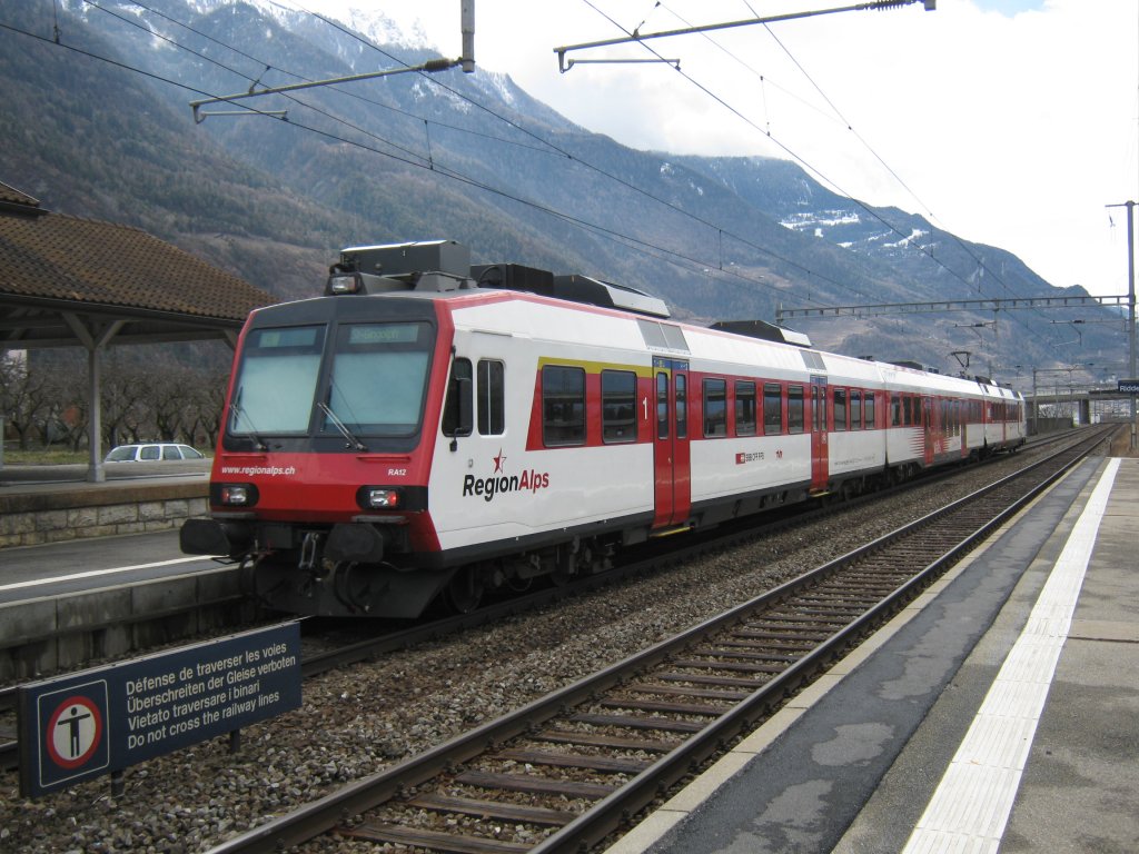 RegionAlps Domino bei Ausfahrt in Riddes, 19.03.2011.