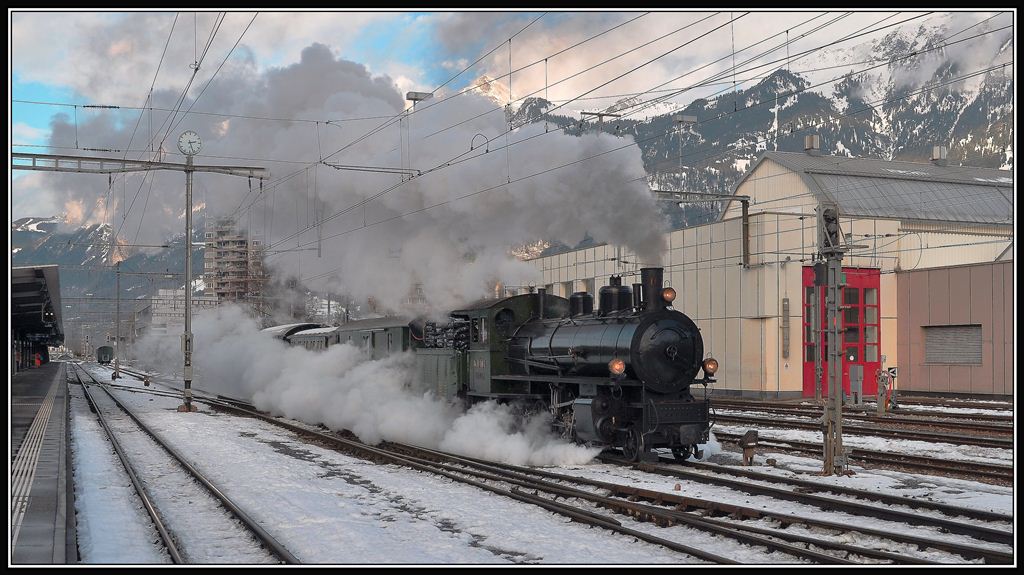 Reise im Dampfzug mit Cl Ferrovia und Linard Bardill ins Lichterland.
14.25 Uhr ist Abfahrt des Extrazuges ber Chur nach Valendas-Sagogn. (15.12.2012)