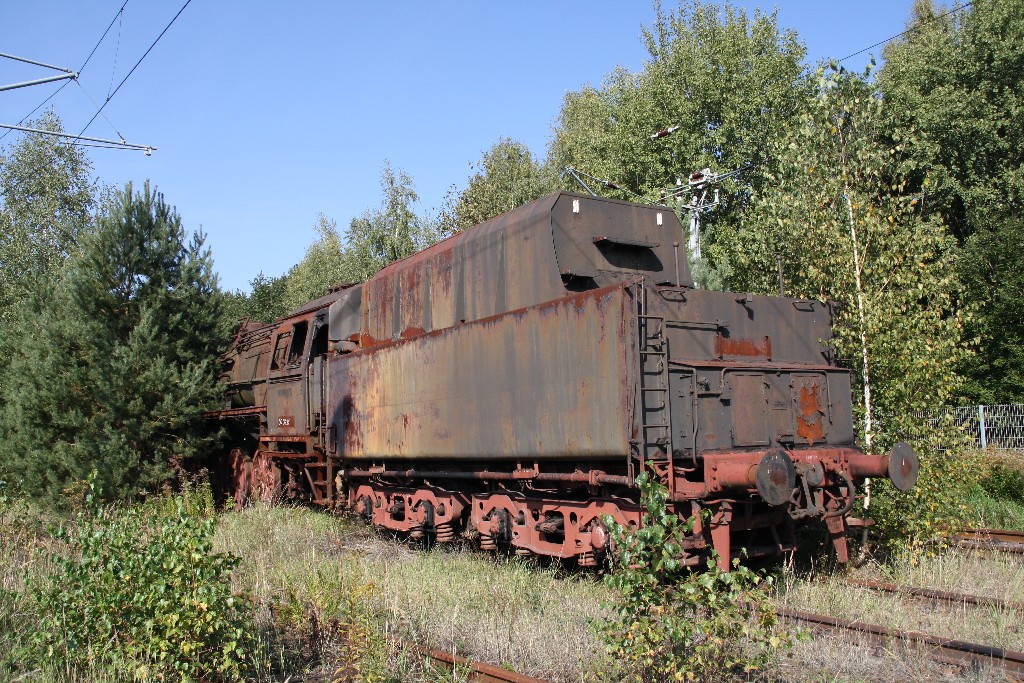 Reko 50 3635 (Henschel Bj. 1941 als 50 1493) steht im Bw Falkenberg oberer G�terbahnhof in der Loksammlung Falz und wartet auf eventuell bessere Tage als jetzt 24.9.2011